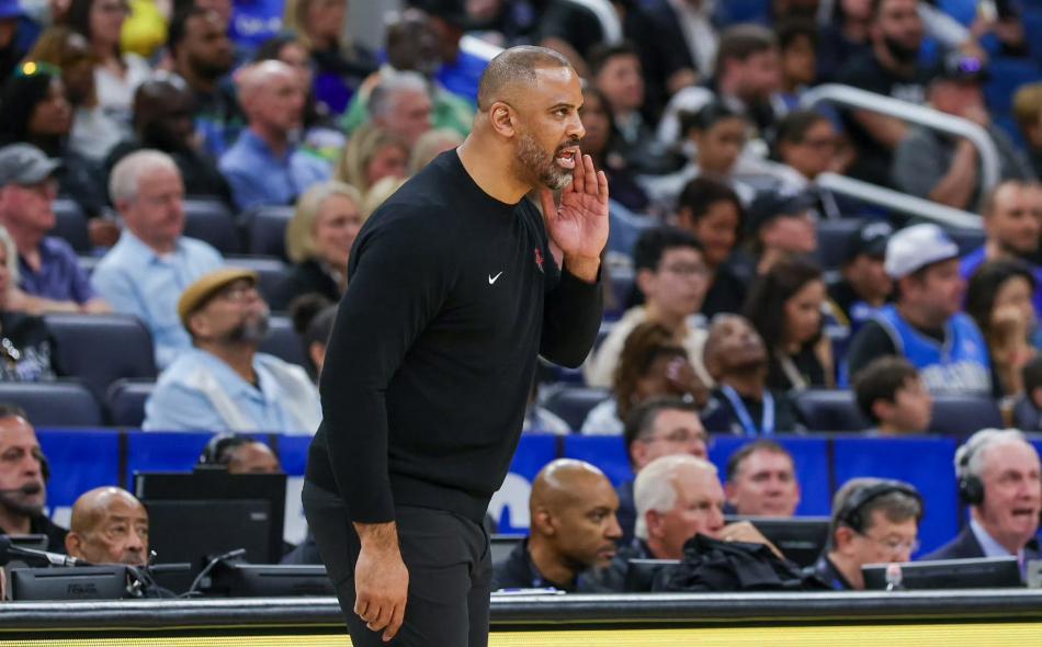 云鼎娱乐app下载-意外惨败！29:8令人愤怒，NBA焦点1战：火箭20分溃败，争冠成笑话
