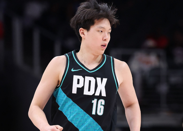 云鼎娱乐-开拓者官方闹乌龙！把杨瀚森误写为双向合同 球迷热议交易可能性